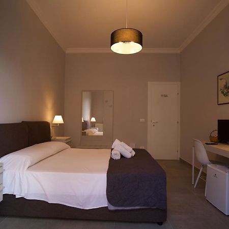 פלרמו Donna Franca Rooms And Suite מראה חיצוני תמונה