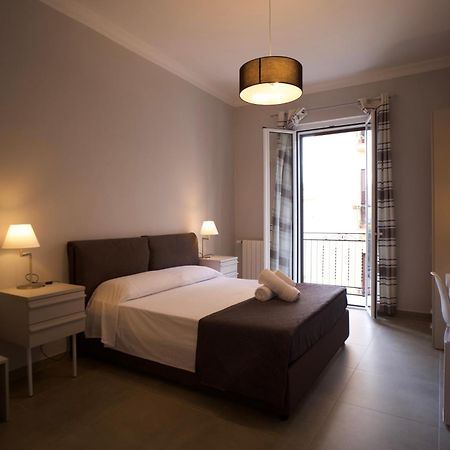 פלרמו Donna Franca Rooms And Suite מראה חיצוני תמונה