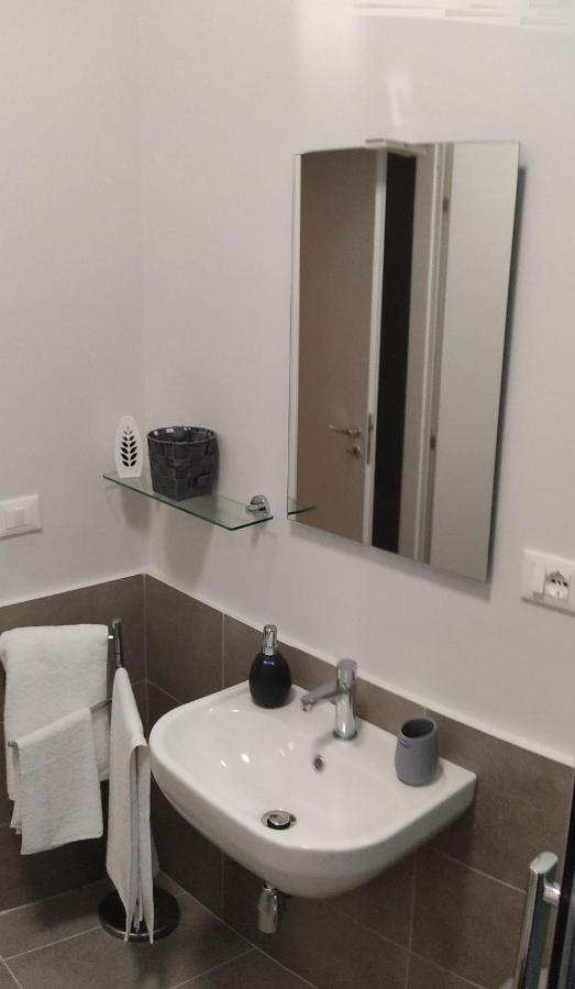 פלרמו Donna Franca Rooms And Suite מראה חיצוני תמונה