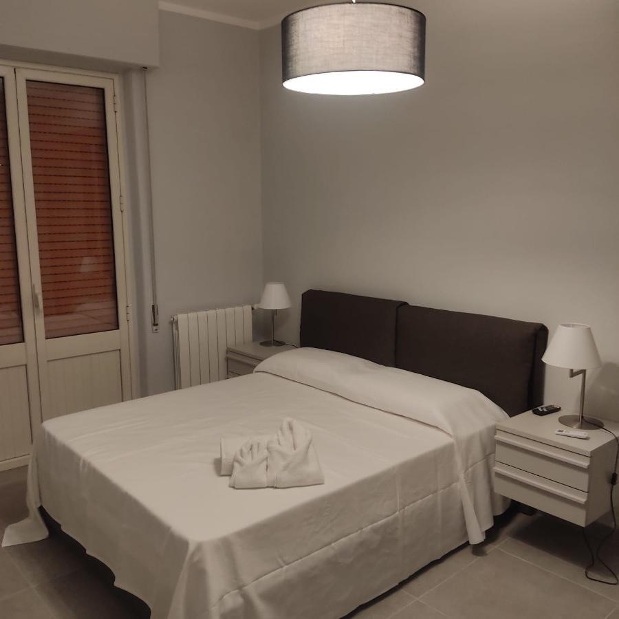 פלרמו Donna Franca Rooms And Suite מראה חיצוני תמונה