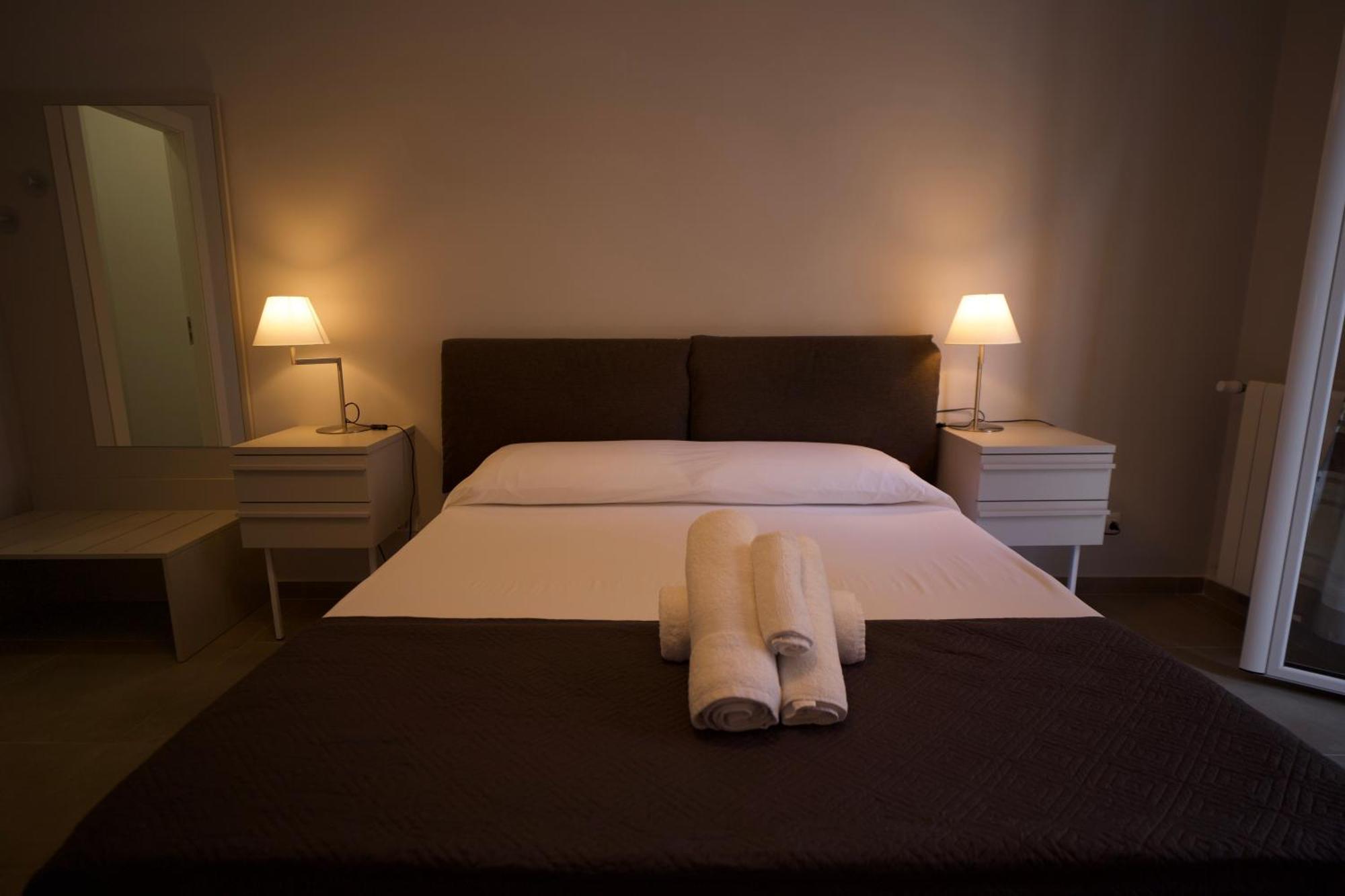 פלרמו Donna Franca Rooms And Suite מראה חיצוני תמונה