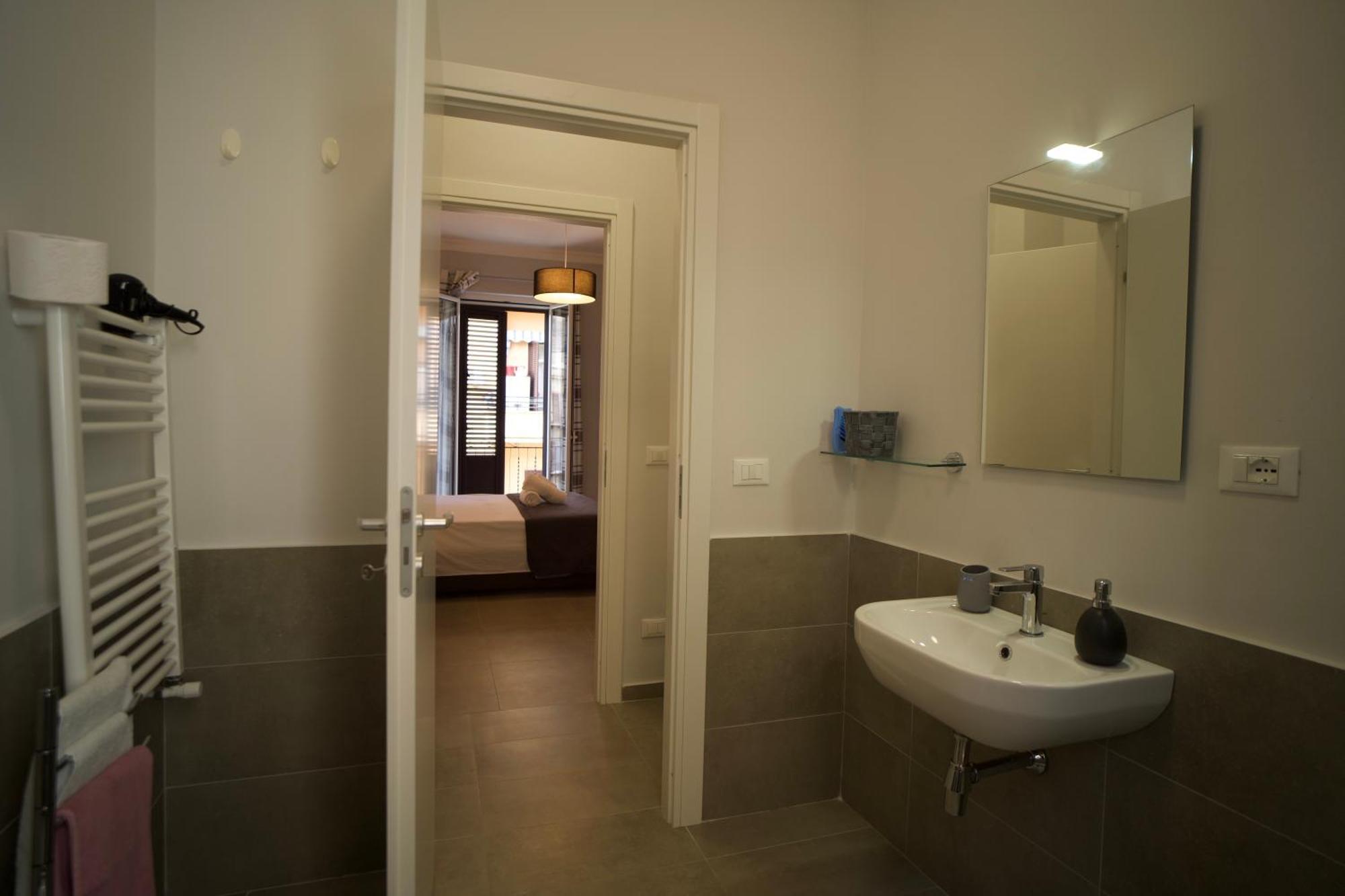 פלרמו Donna Franca Rooms And Suite מראה חיצוני תמונה