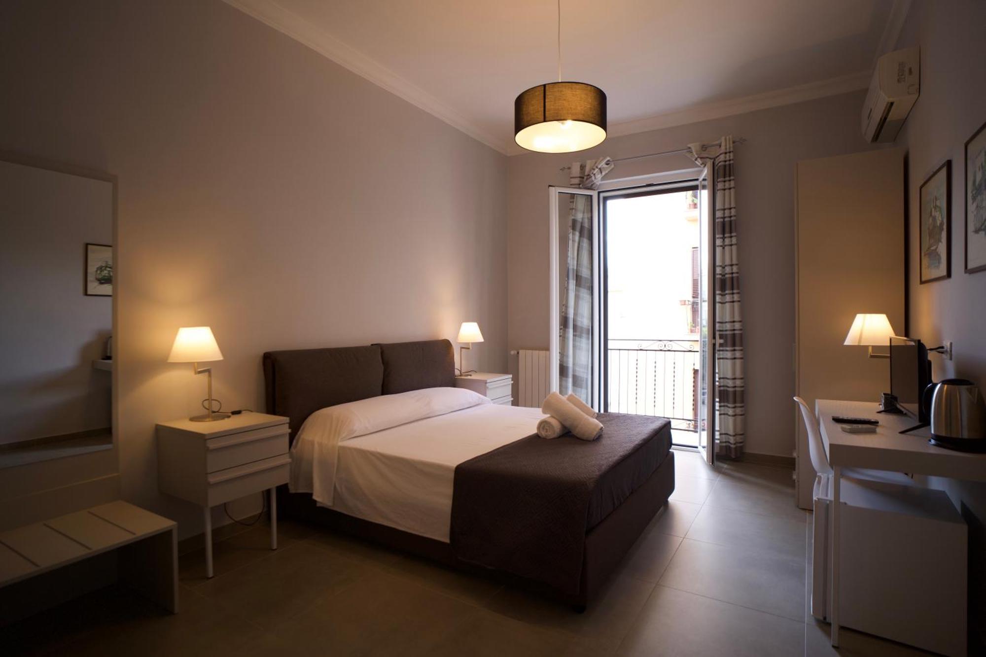 פלרמו Donna Franca Rooms And Suite מראה חיצוני תמונה
