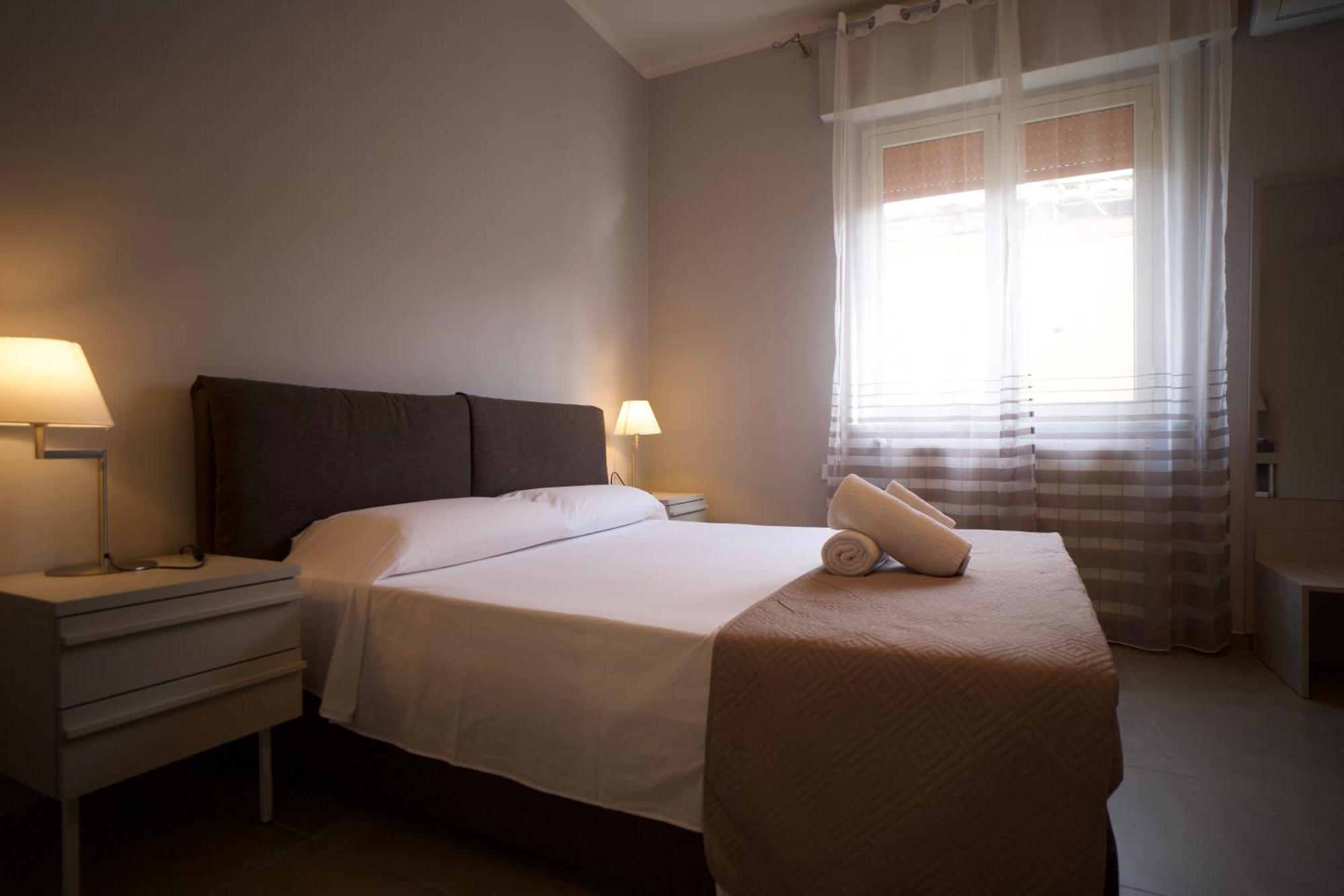 פלרמו Donna Franca Rooms And Suite מראה חיצוני תמונה