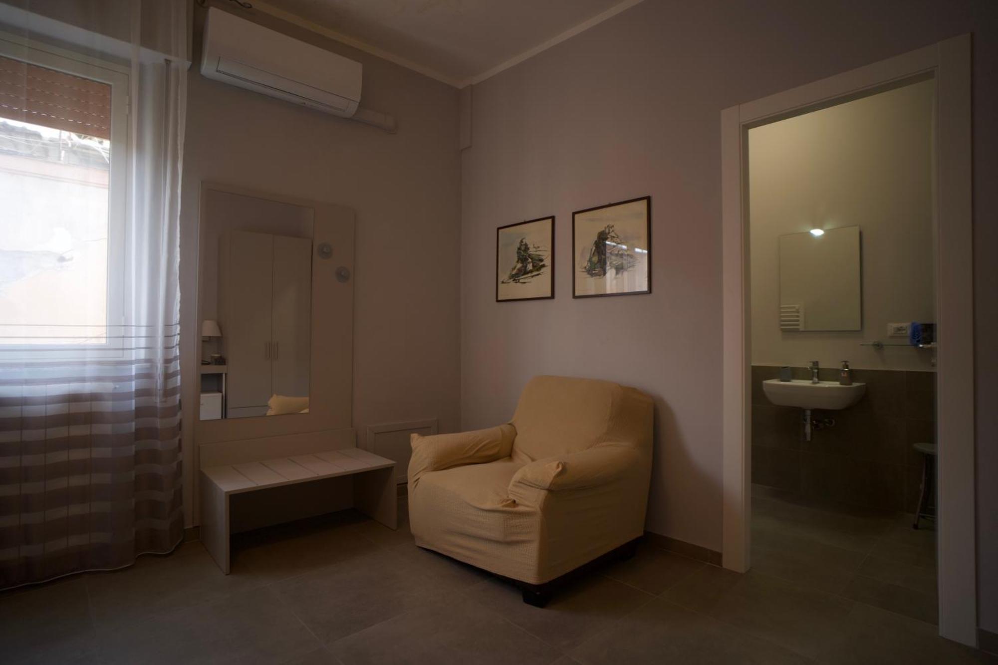 פלרמו Donna Franca Rooms And Suite מראה חיצוני תמונה